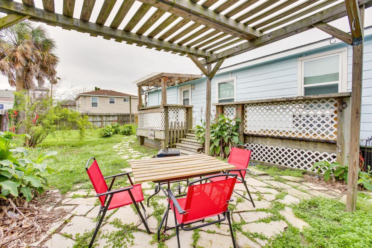 Galveston Cottage About 1 Mi To Beach Pet Friendly! Eksteriør billede
