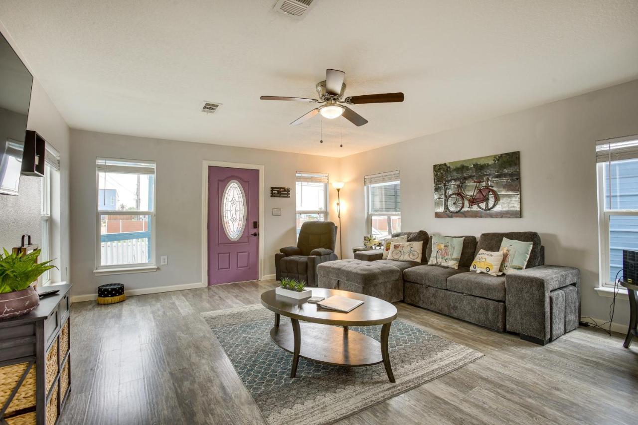 Galveston Cottage About 1 Mi To Beach Pet Friendly! Eksteriør billede