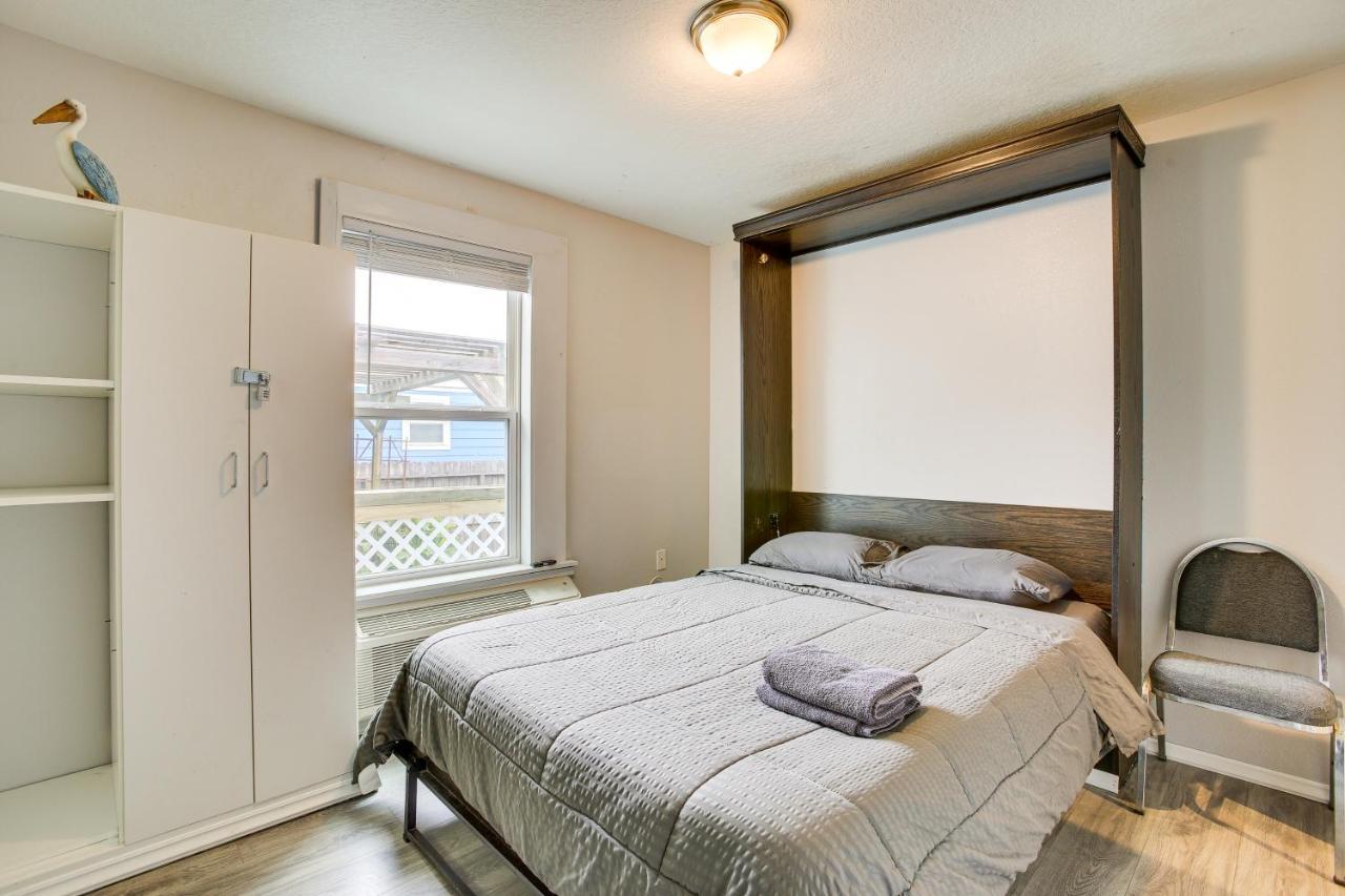 Galveston Cottage About 1 Mi To Beach Pet Friendly! Eksteriør billede
